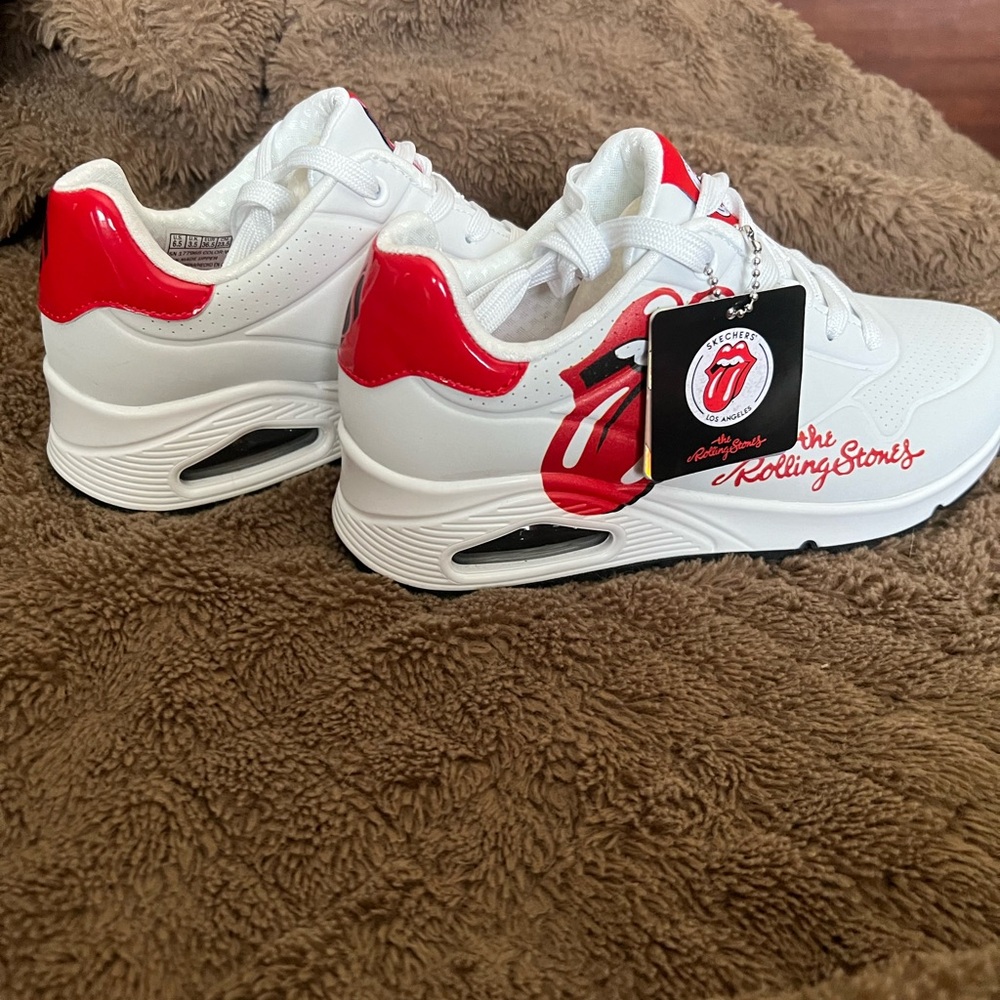 Skechers, Rolling Stones. NWT